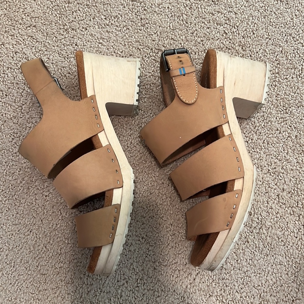 TOMS leather clog style sandals size 8
